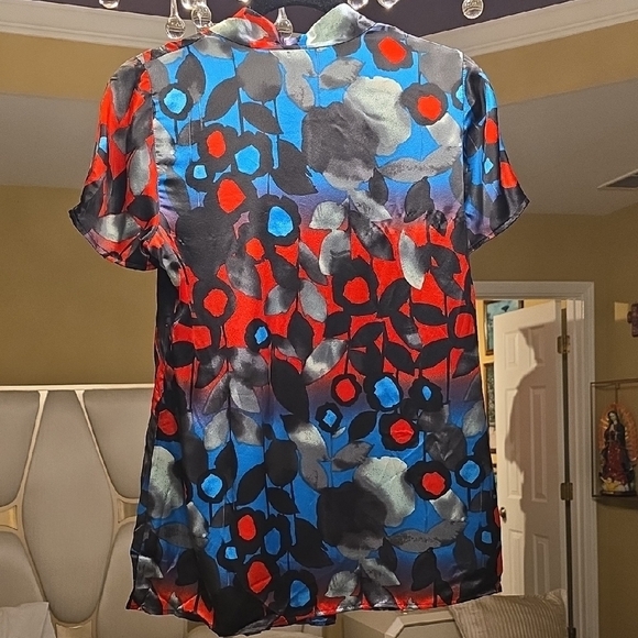 A/X Armani Exchange Silk Red and Blue Patterned Blouse - Picture 6 of 15